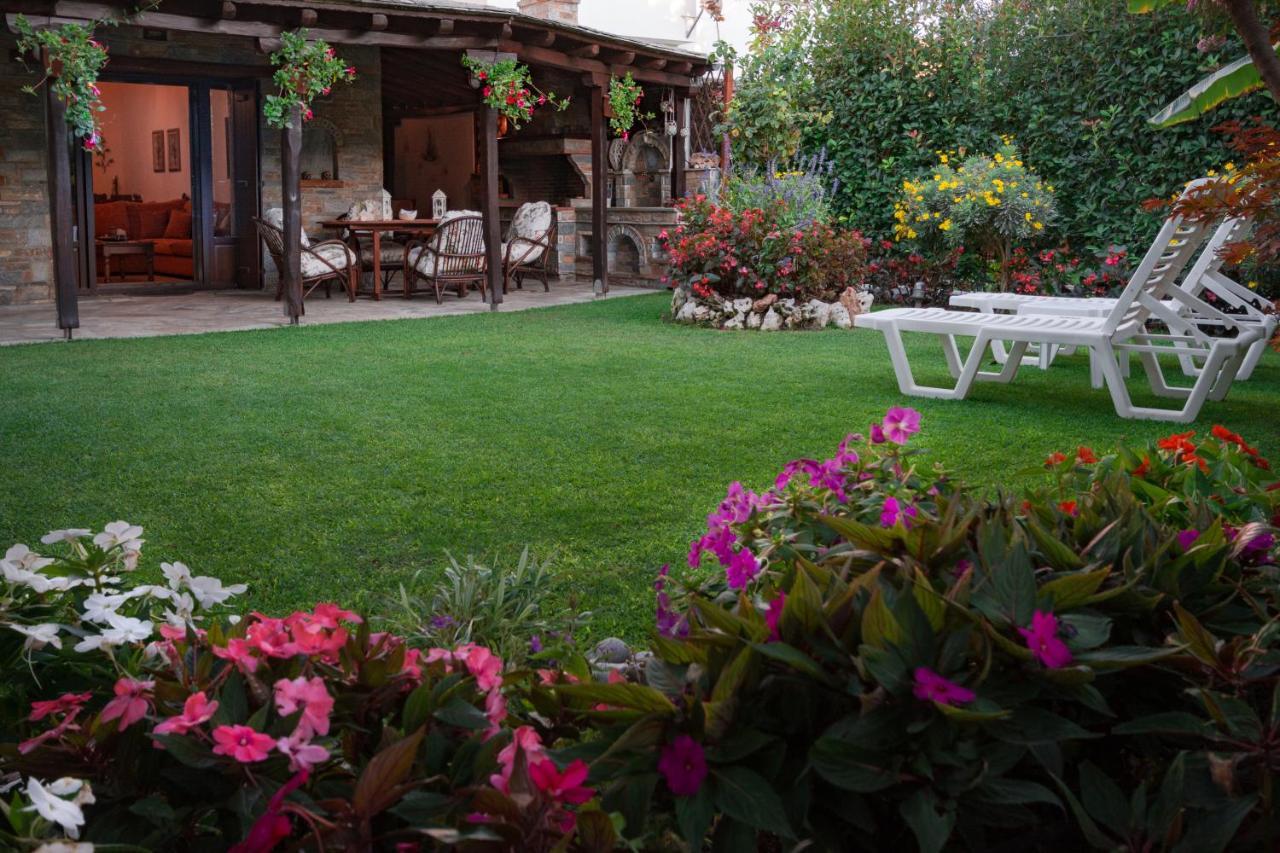 Villa Begonia By The Sea Koropi Exterior photo
